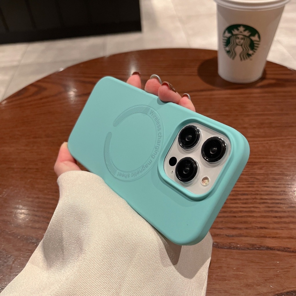 เคสซิลิโคลนนิ่มรองรับการชาร์จแบบแม่เหล็ก/ไร้สาย สำหรับไอโฟน 16 Pro Max 16 Plus 16 Pro 16