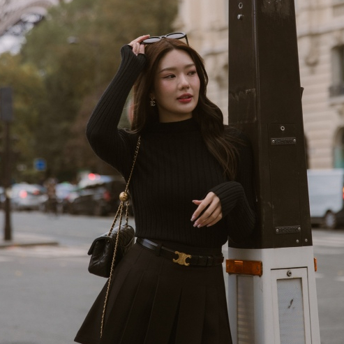 Coatsweater Jindy สเวตเตอร์ไหมพรมคอปีน สีดำ ผ้านุ่มมาก (ทรงสวยหวาน) แบบคอปีนตะเข็บกิมมิค