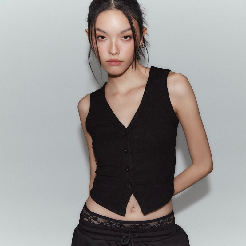 New Collection - Zonya Vest เสื้อกั๊กคออวีพร้อมผ้าพันคอ