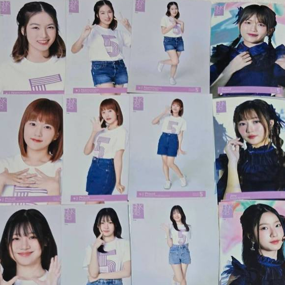 รูป ฟตซ  BNK48 Debut รุ่นที่ 5 มีปกและชุดเซม คอมพ์ 3 ใบ และแยกขาย