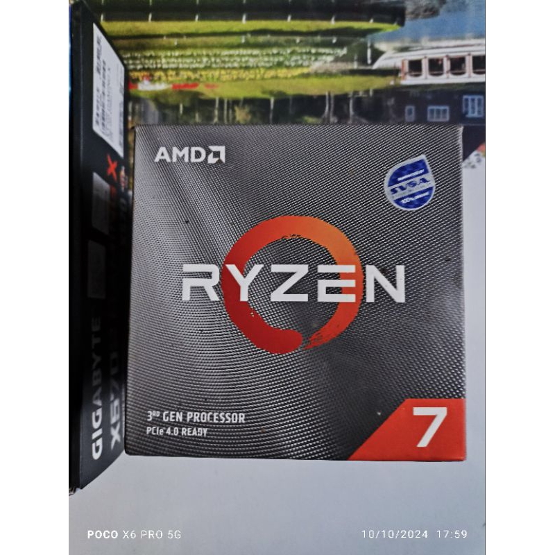 CPU AMD Ryzen 7 3700X