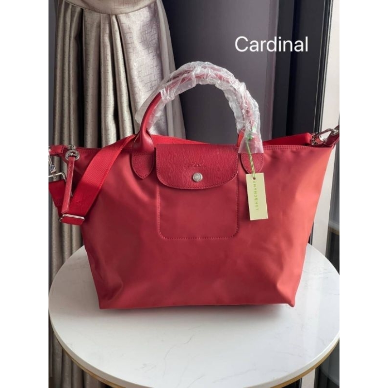 กระเป๋าสะพาย Longchamp Le Pliage Neo Size M สีแดง รุ่นยอดนิยมค่ะ : Factory Outlet