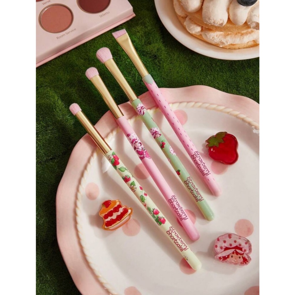 (พร้อมส่ง🍓) Strawberry Shortcake เซ็ท 4 ชิ้น แปรงแต่งหน้า แปรงแต่งตา