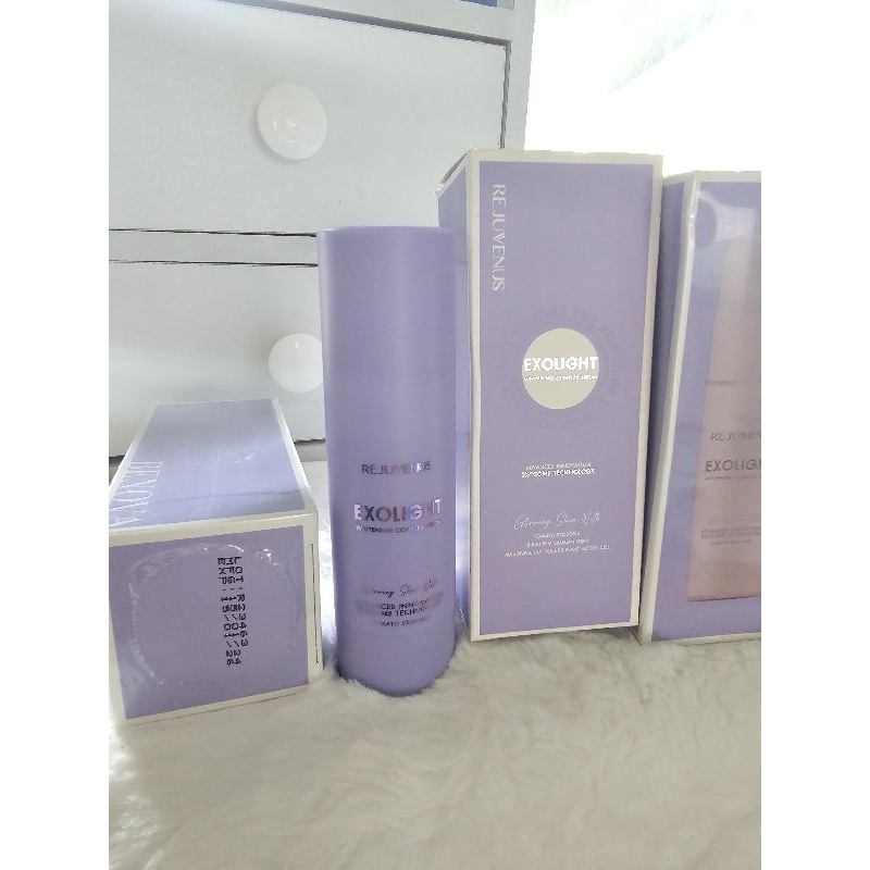 Rejuvenus​ รีจูวีนัสเอ็กโซไลท์​ ไวท์เทน​นิ่ง​คอมเพล็กซ์​ เซรั่ม