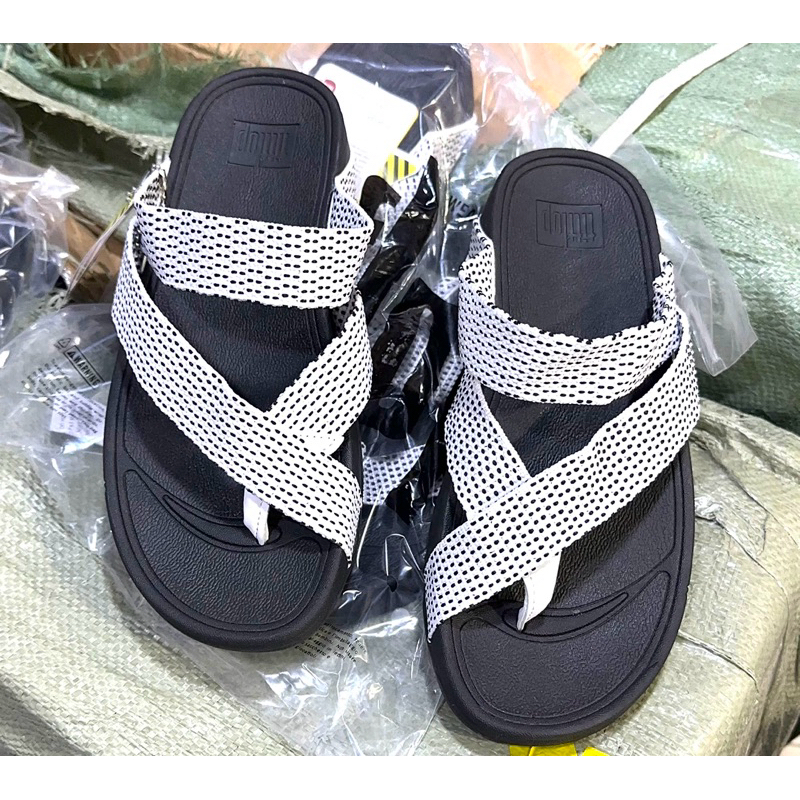 รองเท้าเเตะ fitflop สลิงรุ่นใหม่ สวย ใส่ได้ทั้ง หญิงและชายไซร้ 36----44