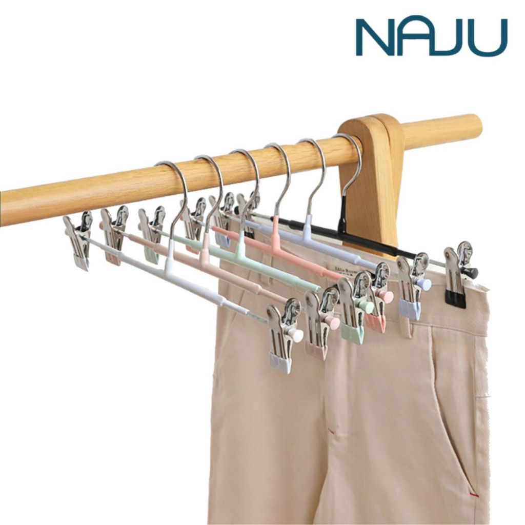 Naju ไม้เเขวนหนีบผ้า ไม้แขวนเสื้อหนีบ ไม้แขวนเสื้อแบบหนีบ Hanger ยกแพ็ค 5 ชิ้น หนีบผ้าแน่น ไม่หลุด ที่หนีบปรับระดับได้