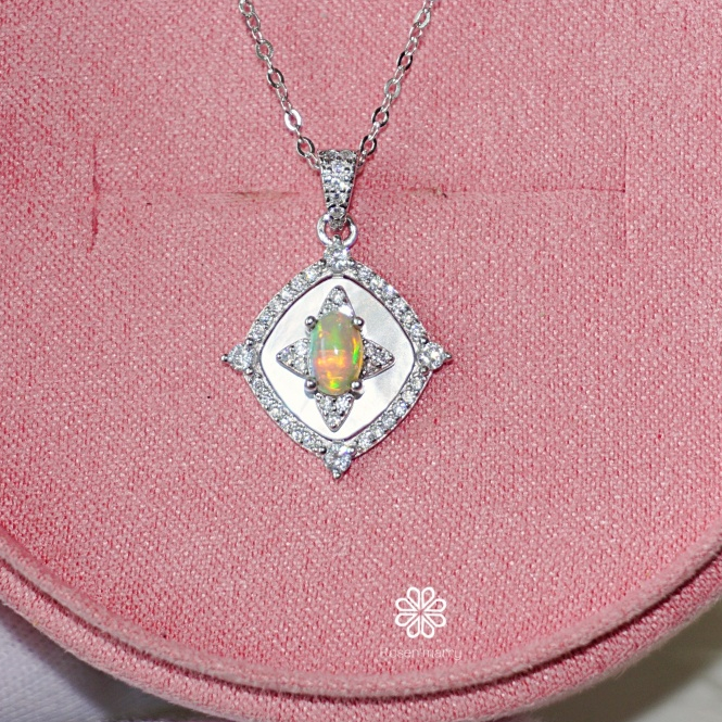 Rosen'marry/จี้พลอยโอปอลแท้ประดับเปลือกหอยมุก พร้อมสร้อยคอ ตัวเรือนเงินแท้925 จัดส่งพร้อมกล่อง RN119