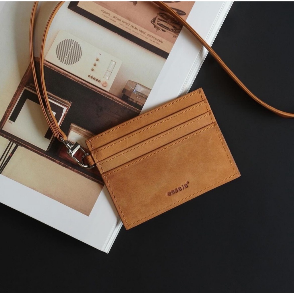 Essala กระเป๋าหนังแท้ ใส่บัตร Wallet Card Holder รุ่น Carmin
