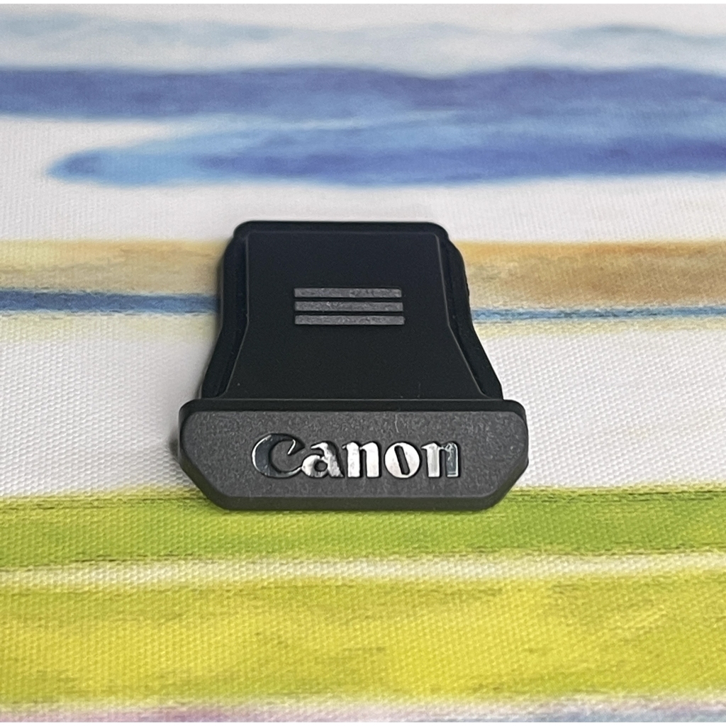ตัวปิดช่องแฟลช hotshoes cover กล้อง Canon EOS R3 R5C R6 Mark II R7 R8 R10 R50 (ER-SC2) มือ 1