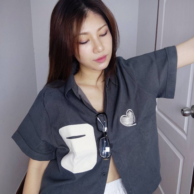 เสื้อเชิ้ตแขนสั้น ผ้าคอตตอนผสมโพลีฯ เนื้อหนานุ่มปักลายหัวใจ และกระเป๋าเจาะ(ภาพถ่ายจากสินค้าจริง) - รูปที่ 6