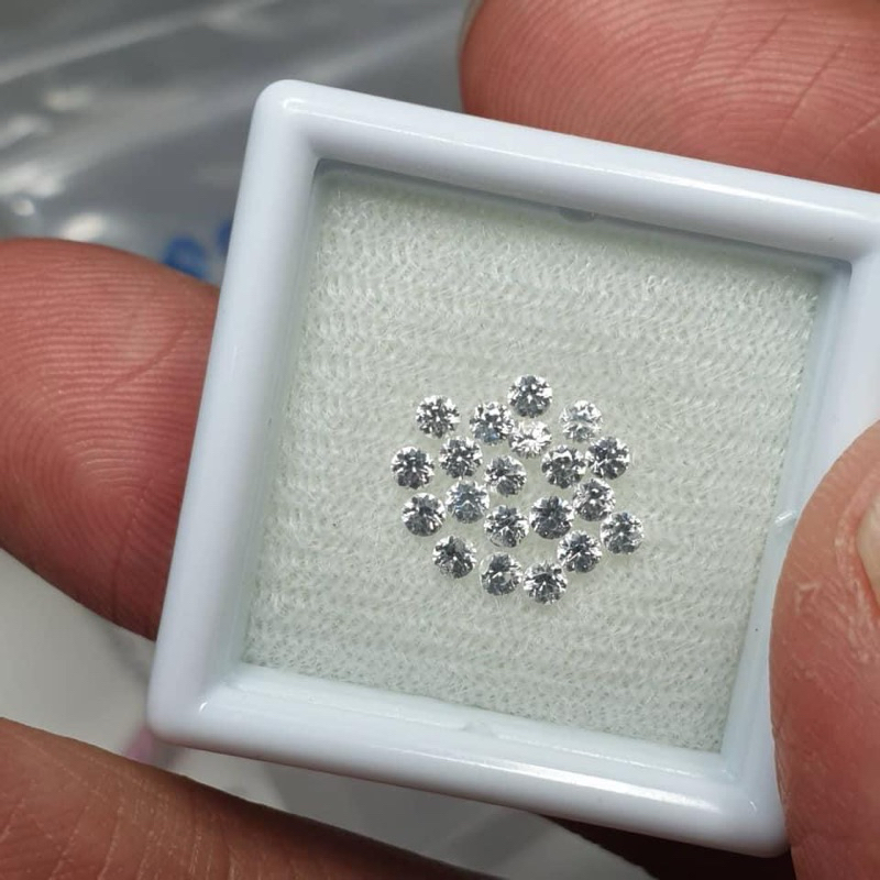 กลมก้นเพชร 2มิล 1เม็ด‘ พลอยแท้ เพทายขาว ไฟเพชร WhiteZircon เพทาย พลอย พลอยขาว อัญมณี หิน อัญมณีแท้ หินแท้ Gems Zircon