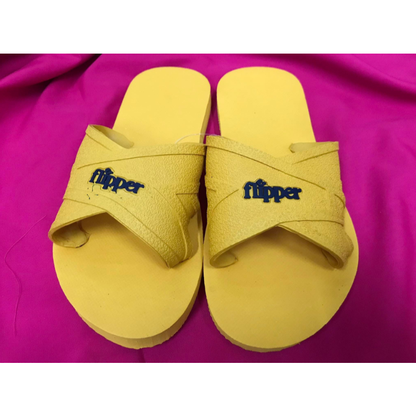 รองเท้าฟองน้ำ Flipper สีเหลือง(ฟิปเปอร์)