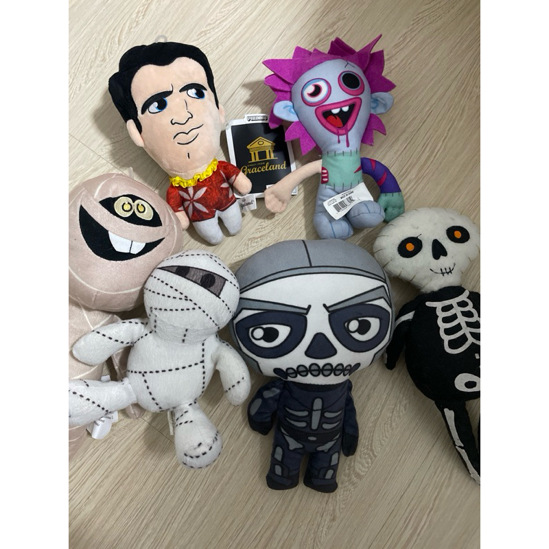 ตุ๊กตา ผีๆ haloween เสื้อแดง Elvis pasley