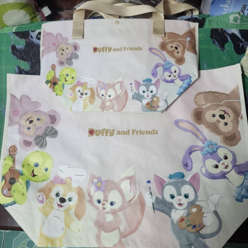 พร้อมส่งถูกสุดในช็อปปี้ ถุงช็อปปิ้งของแท้ จากดิสนีย์แลนด์ฮ่องกง ลาย Duffy Linabell Disneyland Hong Kong shopping bag