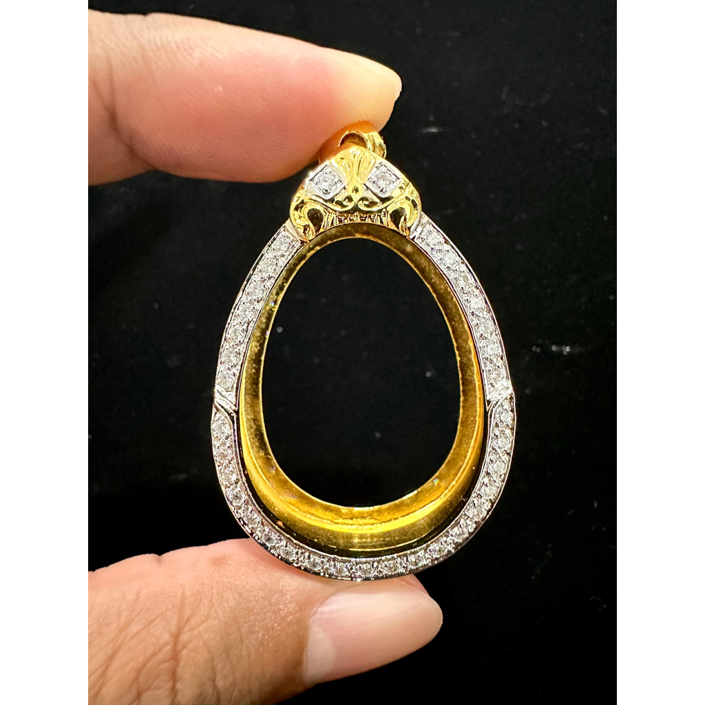 ตลับพระทรงปิดตาจัมโบ้ หัวสิงห์ฝังเพชรรอบ