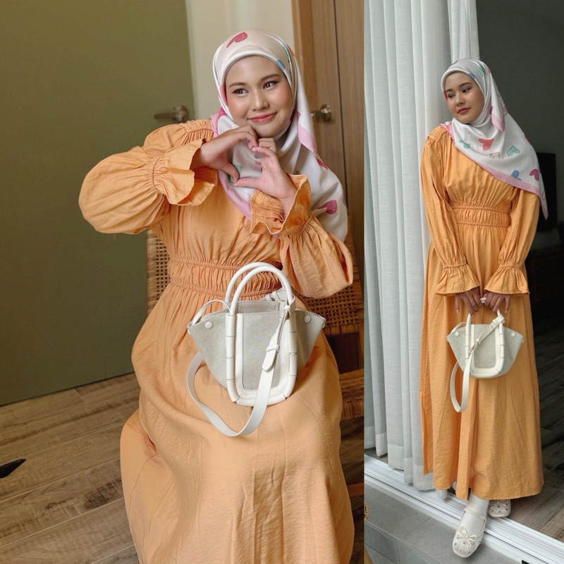 NEW ILORA DRESS (FREE SIZE ) เนื้อผ้าคอตตอน ผ้าไม่ต้องรีด ไม่บาง