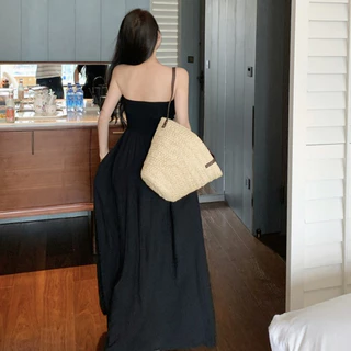 แม็กซี่เดรสเกาะอก สีดำ เอวสูงแบบยางยืด กระโปรงทรงสุ่มปล่อย มีกระเป๋าสองข้าง Dress พรางหุ่น หรูหรา #9714