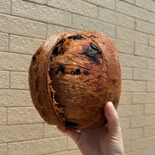 (จัดส่ง 26/ธ.ค) Sourdough Cocoa-Dark Chocolate ขนมปังซาวโดว์รสดาร์กช็อคโกแลต