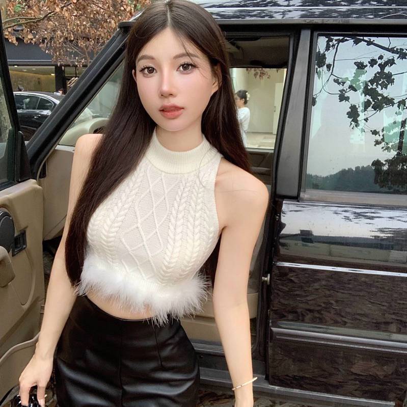 hotwind(207)เสื้อกล้ามไหมพรมแขนกุด ซิปหลัง คอเต่า แต่งขนๆ น่ารัก ดูแพงมาก