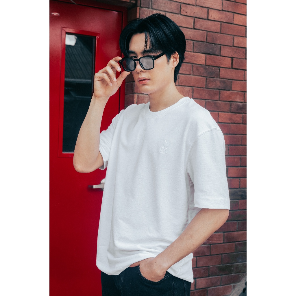 MeMo™ | Sweatshirt | เสื้อยืดสเวตเนื้อนุ่ม ใส่สบาย ปักโลโก้ นูนพิเศษ (M Iconic) แขนสั้น ทรง Relaxed fit