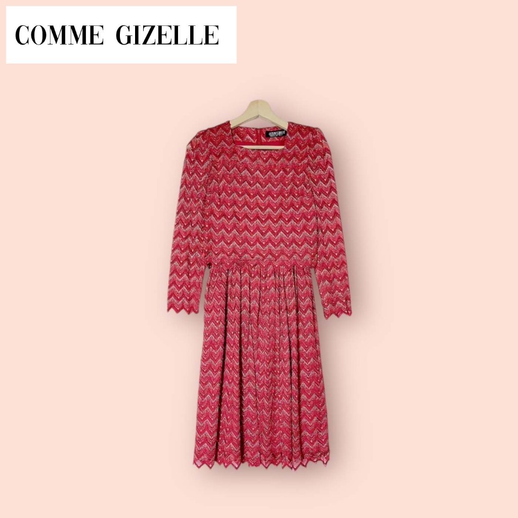 เดรส Comme gizelle ผ้าคอตต้อนผสมโพลี ไซด์ -  F   อก 36 เอว 30 สะโพก 54 ยาว 40 นิ้ว เดรสทรงสวยน่ารัก 