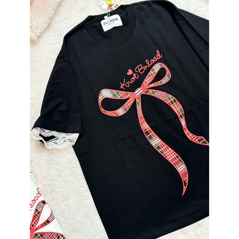 เสื้อยืดOversize(FLOWER)โบว์แดงแต่งระบายลูกไม้