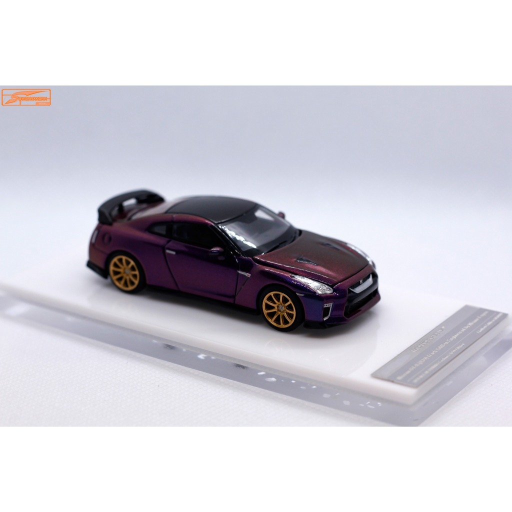 MOTORHELIX 1/64 Nissan GT-R (R35) Track Edition Engineered By Nismo T-Spec Midnidht Purple