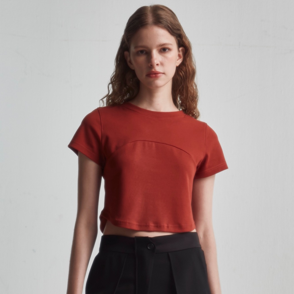 COWORKER - Short sleeve cropped top เสื้อยืดแขนสั้นทรงโค้ง