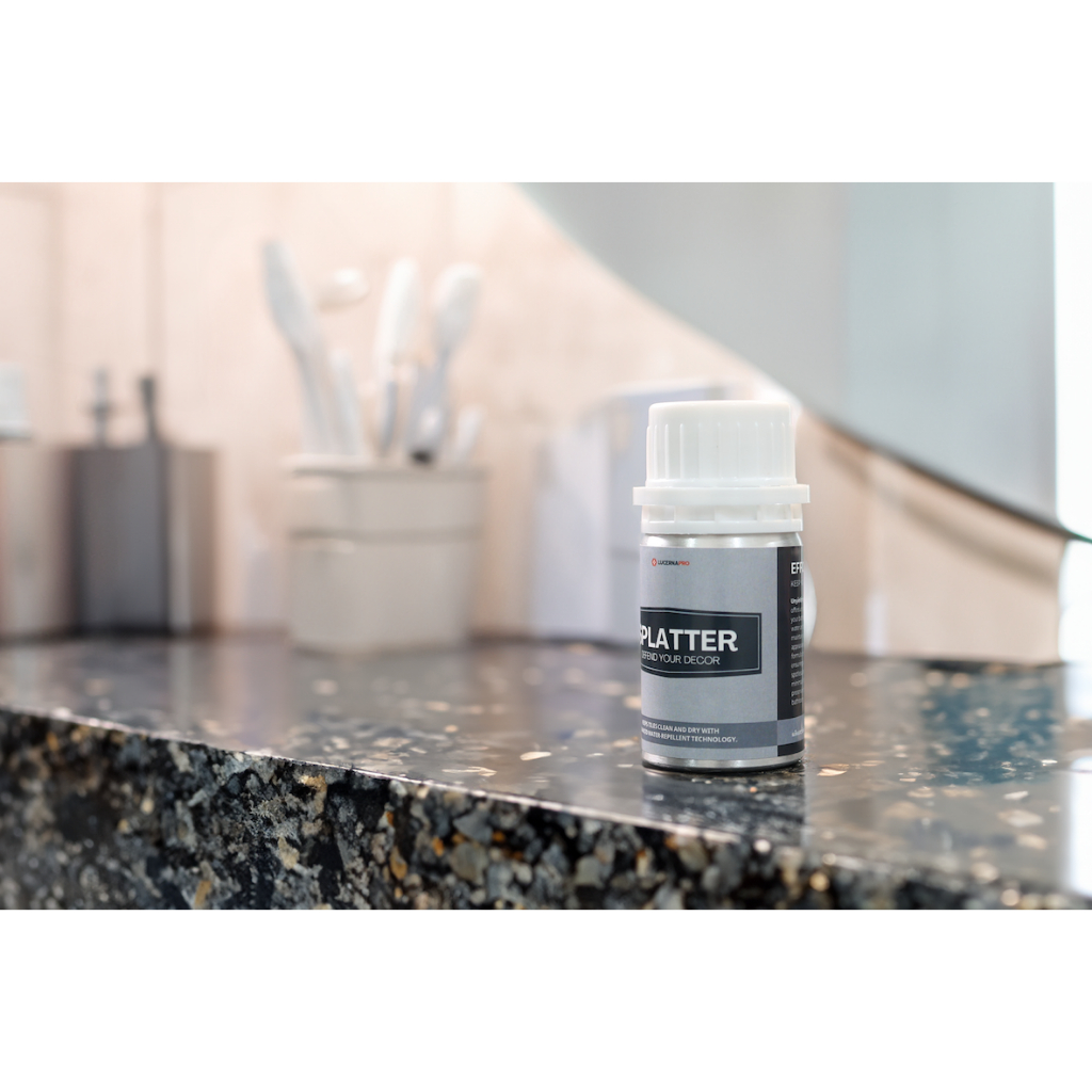 ป้องกันคราบสกปรกสำหรับผนังห้องน้ำ "Lucerna Splatter"