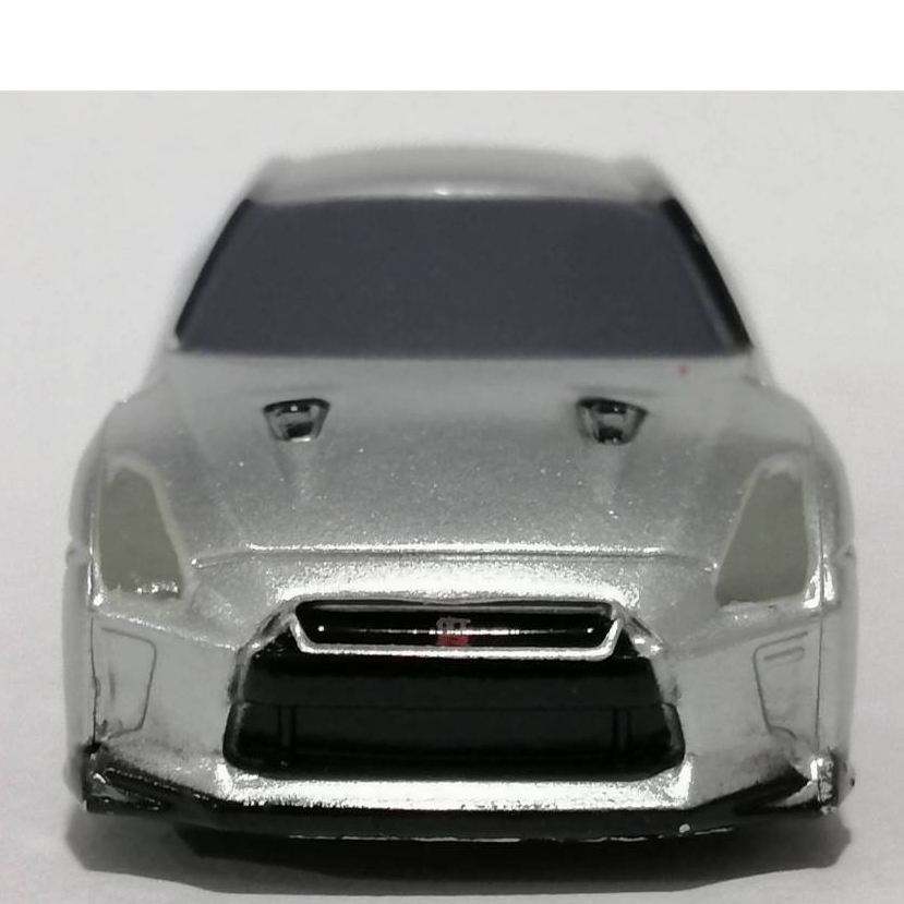 โมเดลรถ NISSAN SKYLINE GT-R R35 Silver diecast car model No Package. ขนาด 5.5 X 2.5 CM.