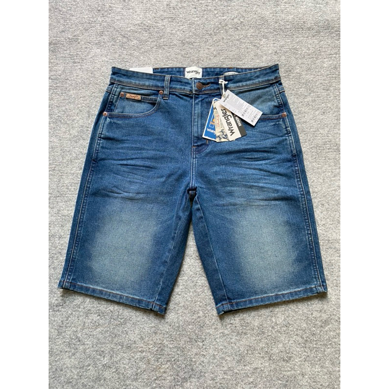 wrangler ขาสั้นยีนส์ผู้ชาย สียีนส์ฟอกสวยเท่ ป้ายหนัง เอวกลาง ผ้ายืด ใส่สบาย ของแท้ ราคาป้าย 1990 บาท