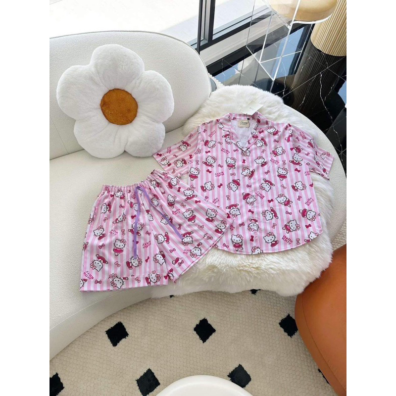 ชุดนอนงานป้ายCLASSSY ขาสั้น-แขนสั้น ผ้าคือนิ่มดีมากใส่สบาย ลายน่ารักๆสุดๆสวยจึ้งมาก