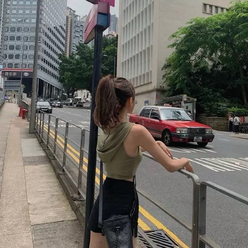 เสื้อฮู้ด ครอปทรงกล้าม มีหมวกใส่เท่ก็ได้เซ็กซี่ก็ได้คะ ส่งจากไทย No.1216 Women Lady Clothing ผู้หญิง