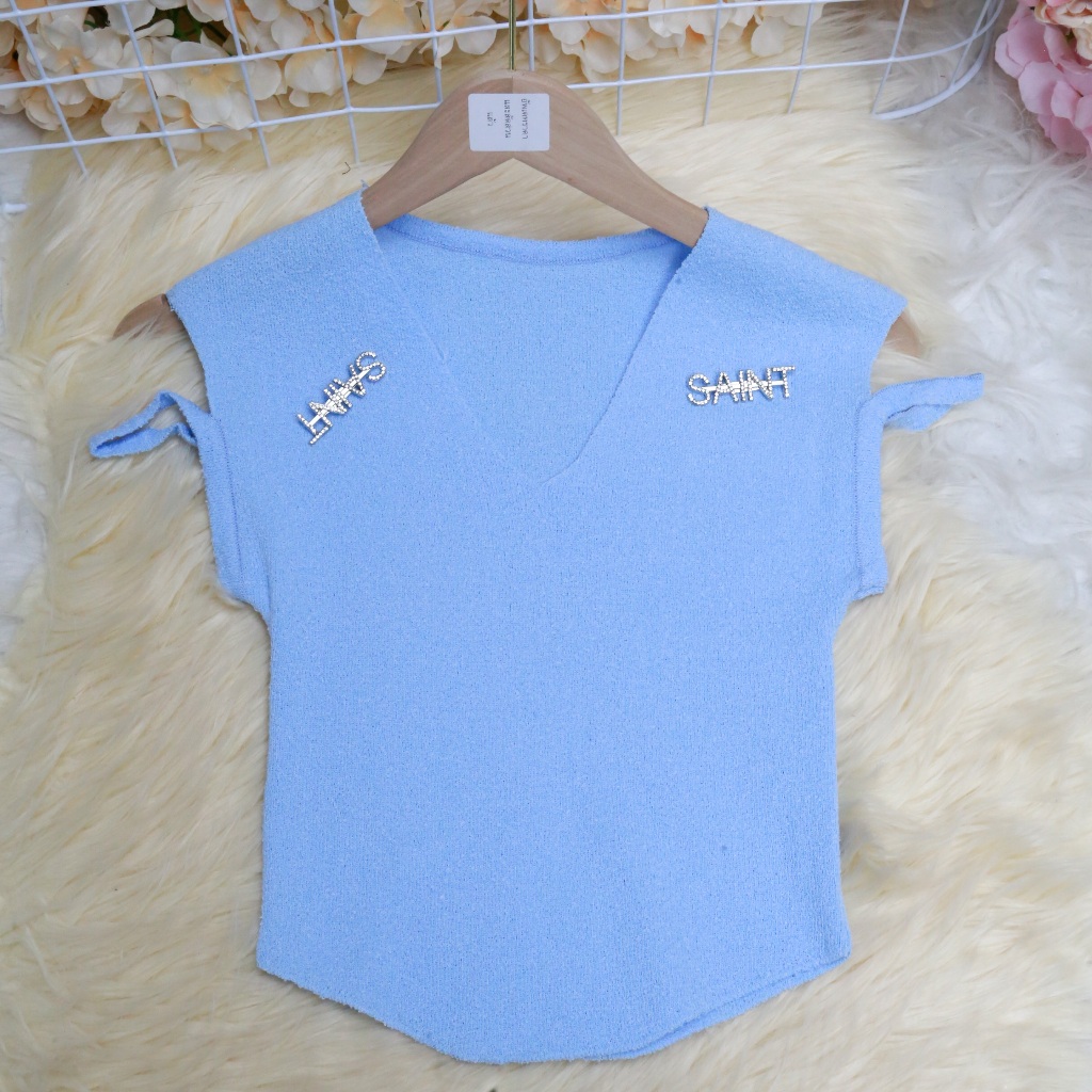 เสื้อผ้าผู้หญิง,เสื้อยืดครอป แขนกุด สีฟ้า ผ้าวูล คอวี ความยาวเสื้อ=17