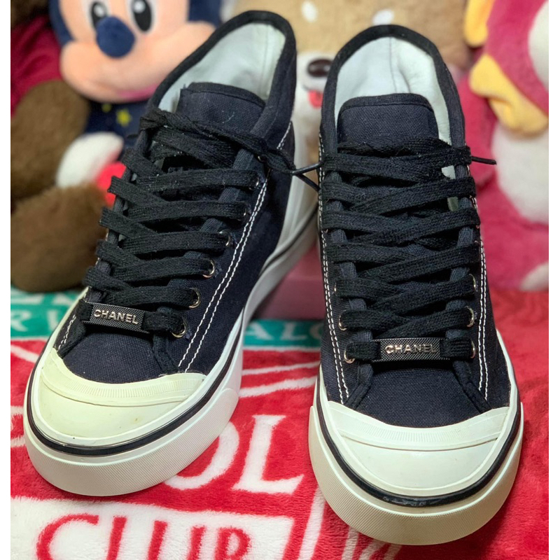 รองเท้าผ้าใบหุ้มข้อ Chanel sneakers size37 มือ2 👟แท้