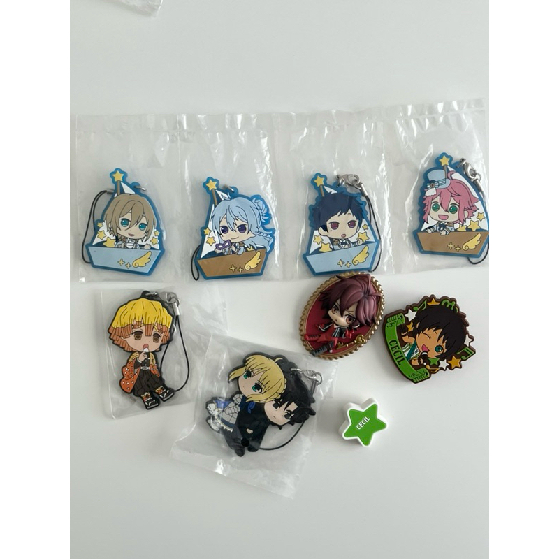(พร้อมส่ง) - แท้จากญี่ปุ่นมือ 1 พวงกุญแจยางและเข็มกลัดยาง Demon slayer fate grand order ensemble stars amnesia shin
