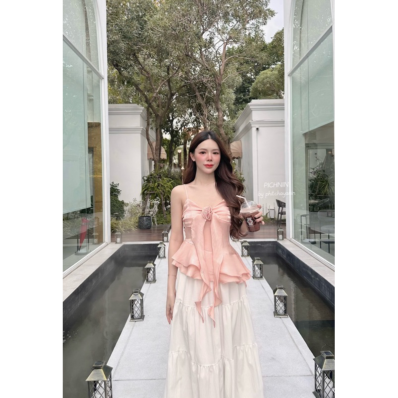 ROSE TOP สายเดี่ยวรุ่นกุหลาบช่วงอก