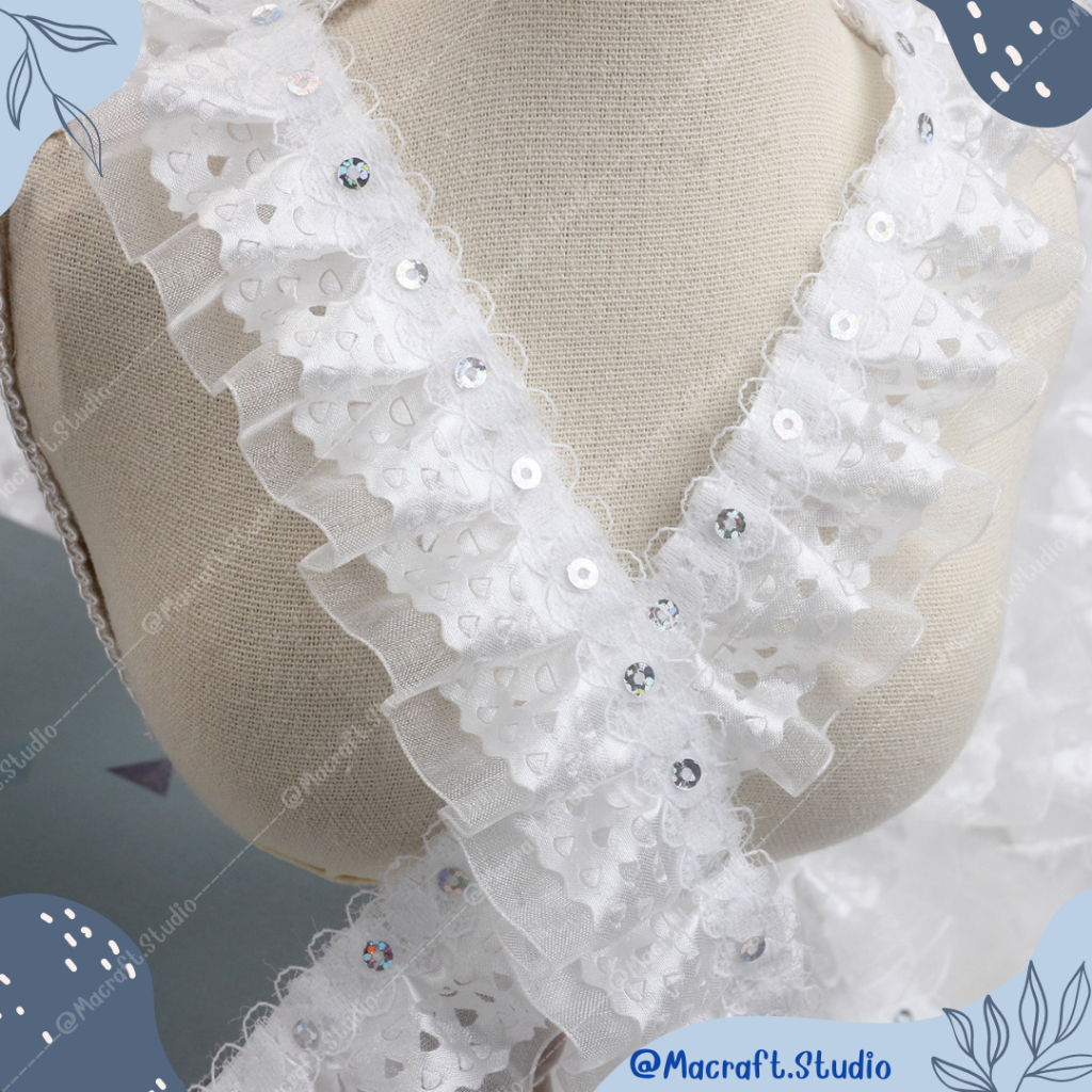 Macraft ลูกไม้ตกแต่งเสื้อผ้า 4 CM ระบาย 3 ชั้น ผ้าลูกไม้ ผ้าฉลุติดเพชร_สีขาว ตกแต่งชายกระโปรง TP09