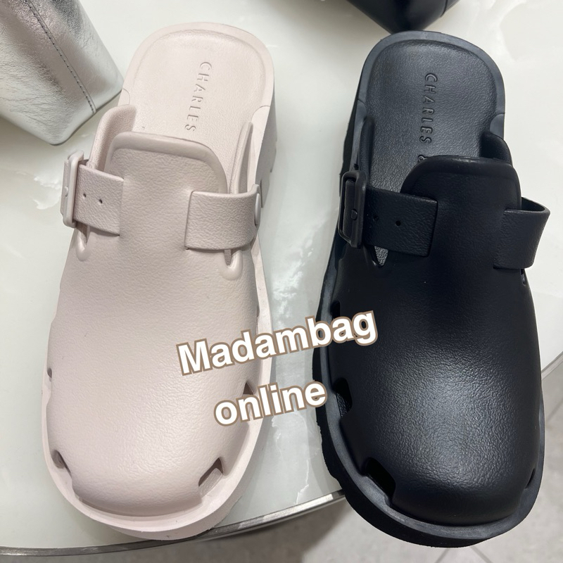 CHARLES & KEITH Mae Buckled Platform Mules รองเท้าเปิดส้น