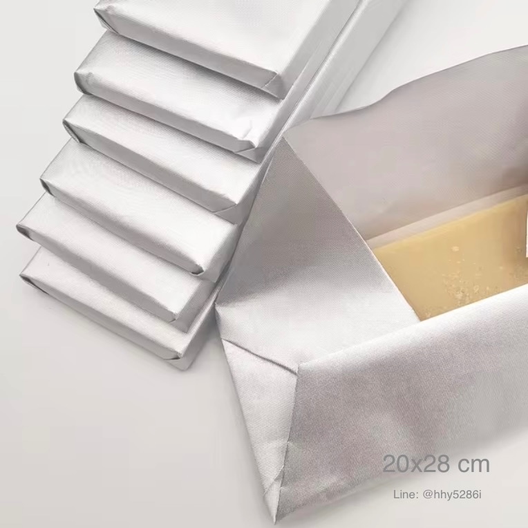 ฟอยล์ห่อช็อคโกแลต คุณภาพสูง Foil+Paper Classic Silver สีเงินกึ่งด้าน 30-50 แผ่น Premium Smooth/Embossing Aluminum Foil