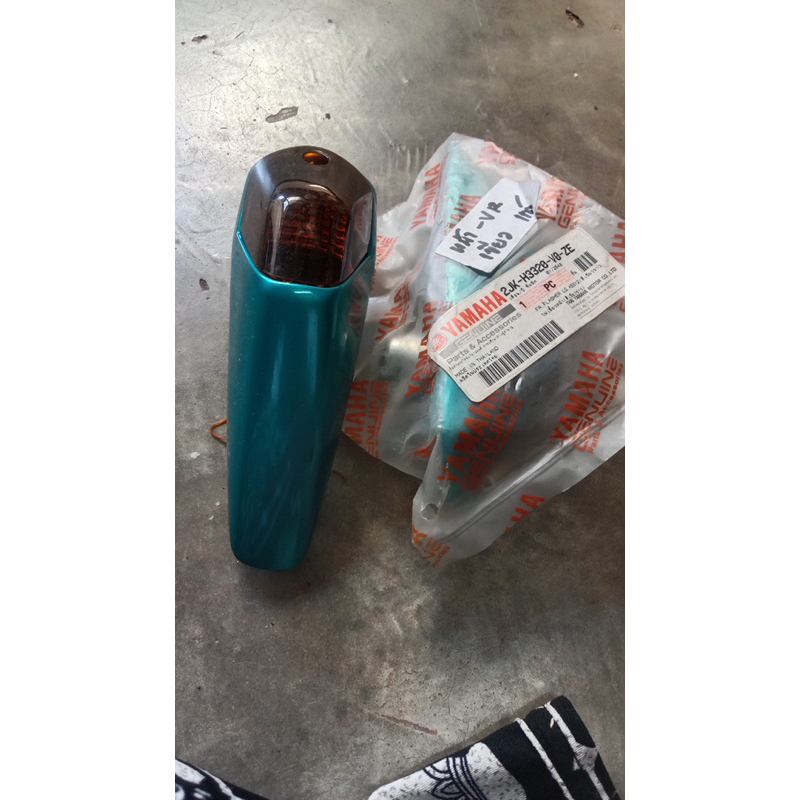 ไฟเลี้ยวหน้า VR150 แท้ YAMAHA/ซ้าย-ขวา คู่ละ400-