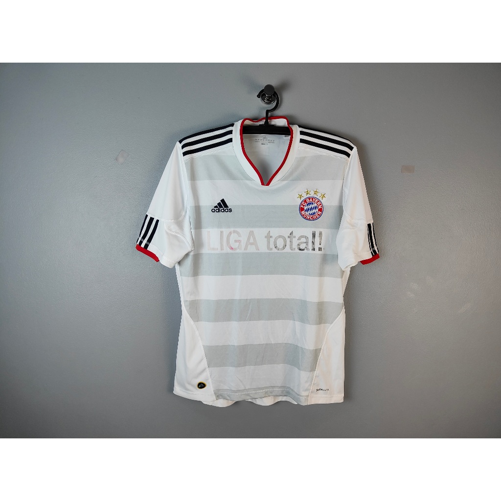 เสื้อแท้ทีม BAYERN MUNICH 2011