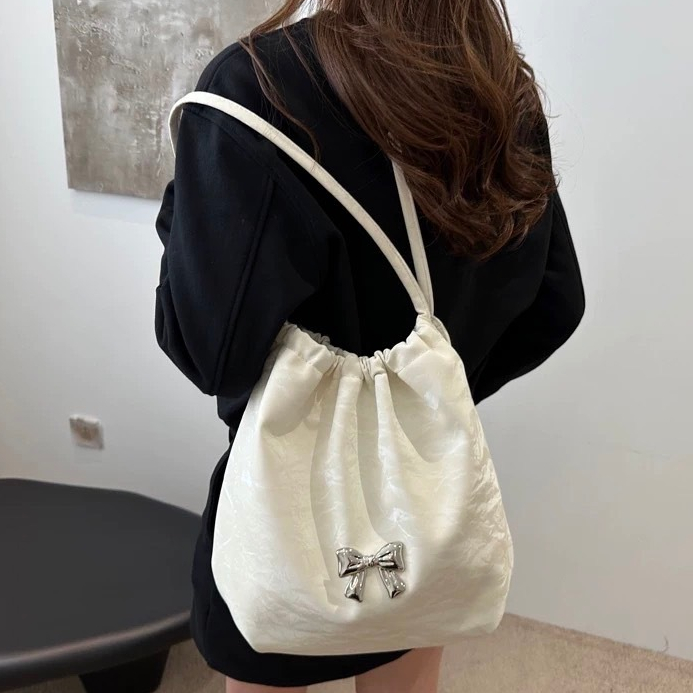 Fashion กระเป๋าสะพายไหล่ หนังPU แฟชั่น ไม่มีลาย ประดับโบว์ น่ารักๆ สำหรับผู้หญิง 914