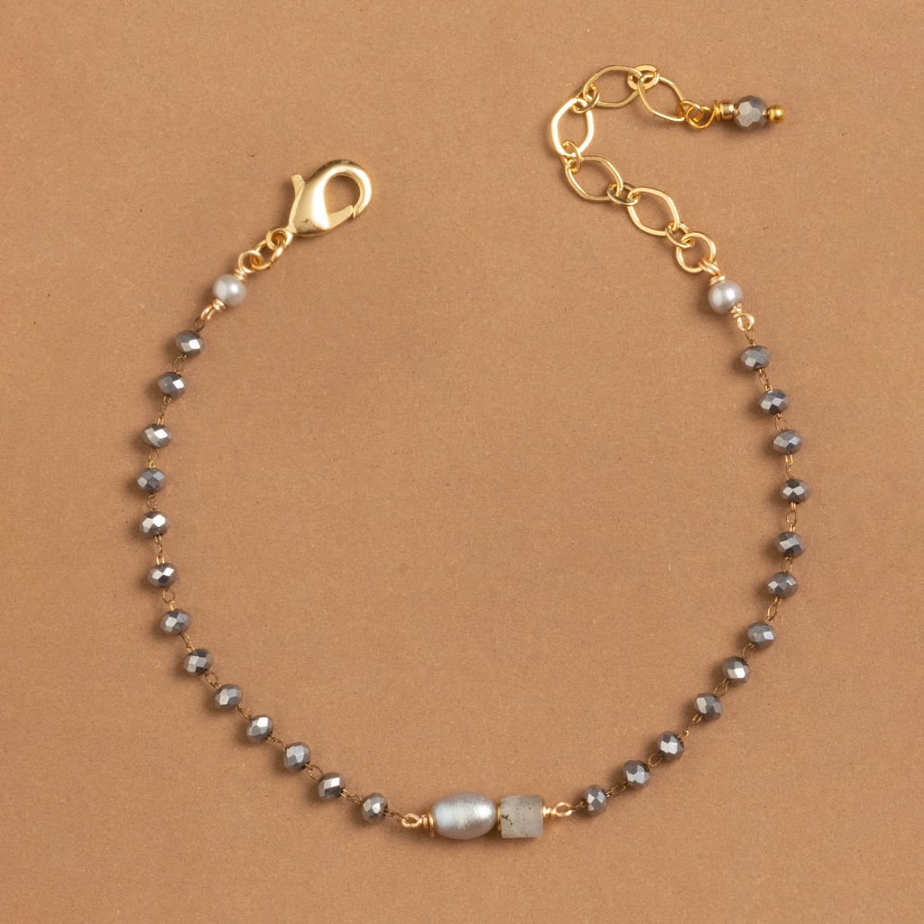 SILVER SPECTACLE BEADED BRACELET