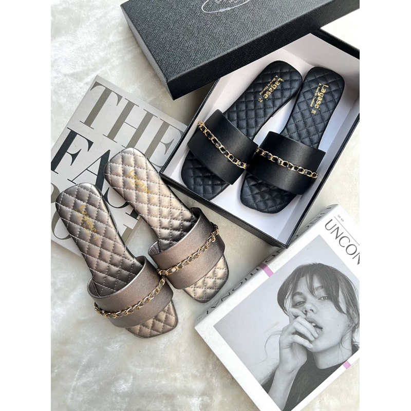 Afashion รองเท้าแตะแต่งอะไหล่โซ่ทอง พื้นนิ่มมากๆค่ะ มีไซด์36-45 สินค้าพร้อมส่งนะคะ