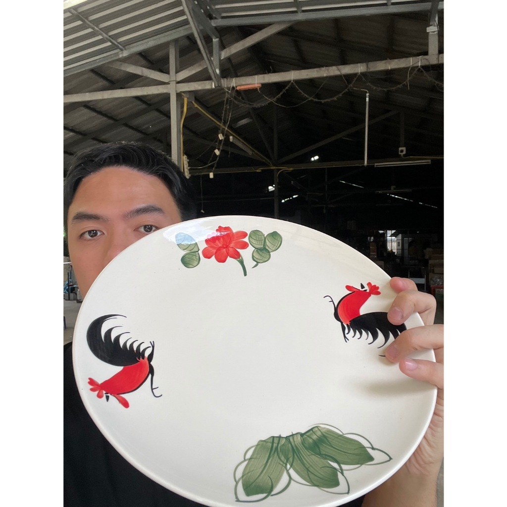 จานตราไก่ จานไก่ จานเซรามิก 10.5 นิ้ว ลายไก่โบราณ เพ้นมือ hand paint ออกใบกำกับภาษีได้ ราคา ถูกที่สุด ดีลบีเคเค แกลเลอรีภาพที่ 2