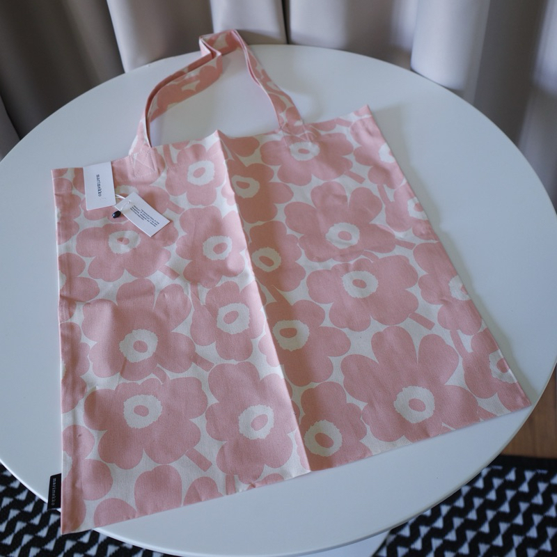 พร้อมส่ง Marimekko tote bag in mini unikko สี Peach/cotton ของแท้100%