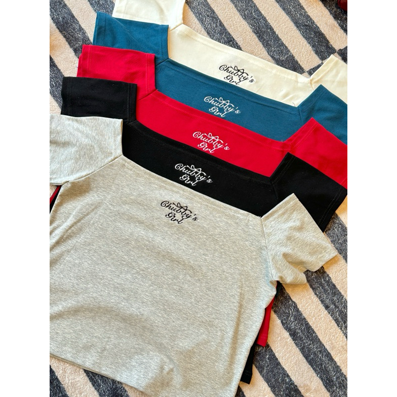 Basic jenua top ”เสื้อปาดไหล่เบสิคที่สาวอวบห้ามพลาด“