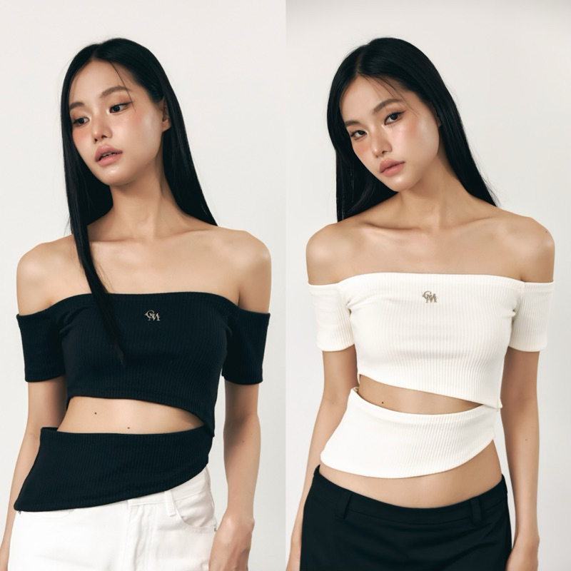 Gleam.bkk | “ Jamille Top “ เสื้อปาดไหล่ผ้าร่องยืด ติดโลโก้แบรนด์