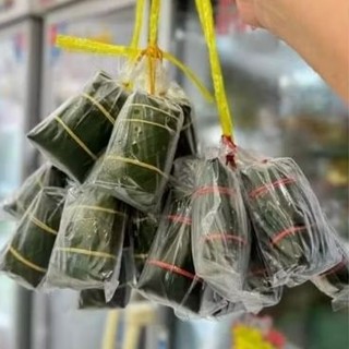 ส้มหมู/ส้มวัว ห่อใบตอง >1 พวง10 ห่อ 